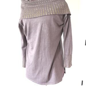 Questions womans moody lavender 3/4 sleeve seater 1X